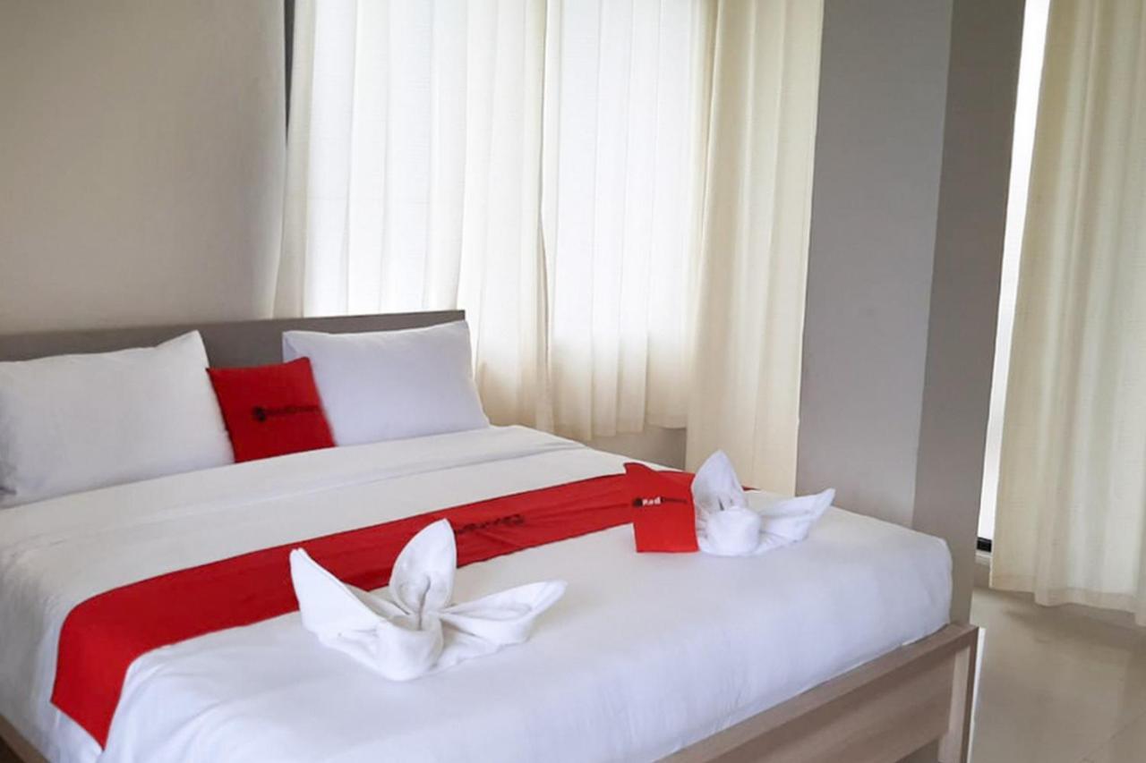 Reddoorz Plus @ Bitung City Center Εξωτερικό φωτογραφία