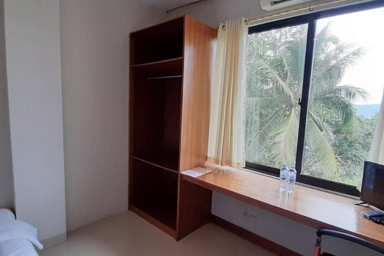 Reddoorz Plus @ Bitung City Center Εξωτερικό φωτογραφία