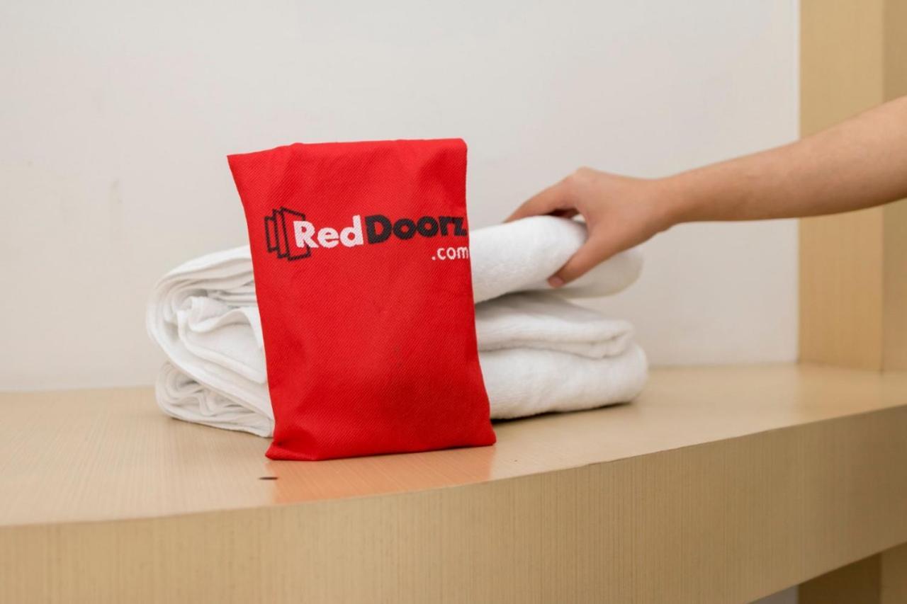 Reddoorz Plus @ Bitung City Center Εξωτερικό φωτογραφία
